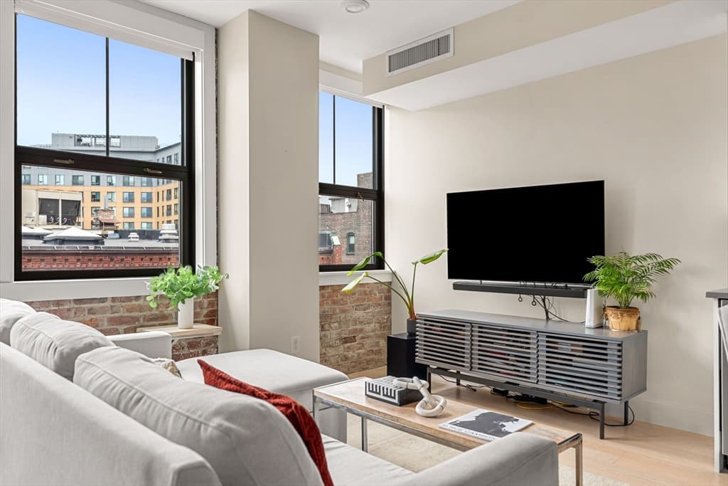 121 Portland St # 609, Boston MA 02114 photo 4