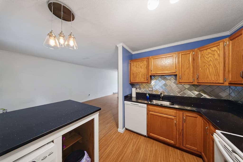 170 E Hadley Rd # 140, Amherst MA 01002 photo 5