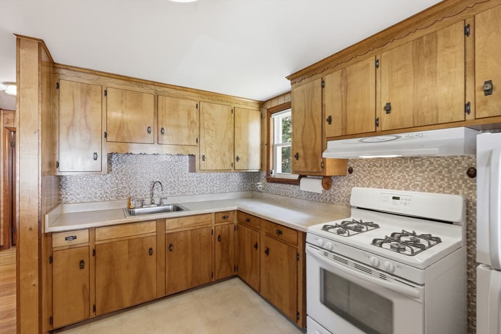 2 Douglas, Lowell MA 01852 photo 11