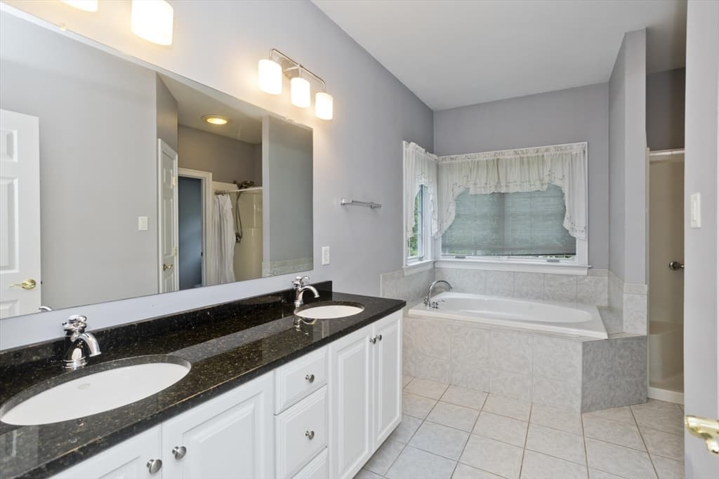 15 Avalon Place, Agawam MA 01030 photo 17