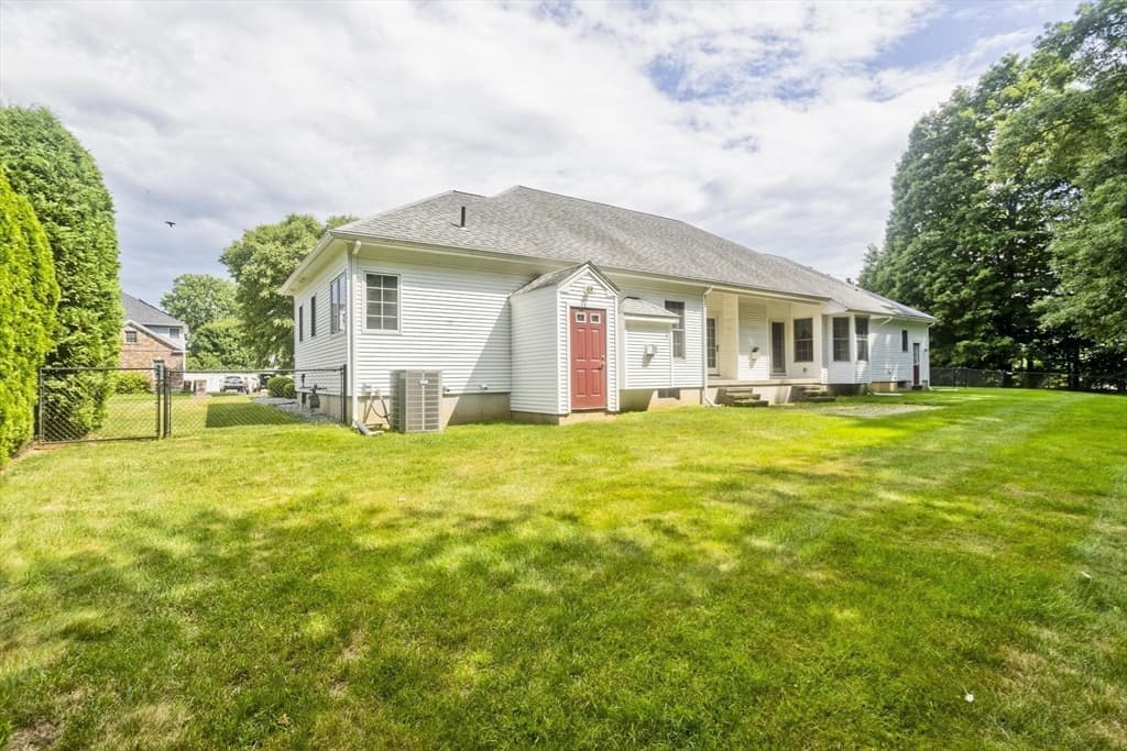 15 Avalon Place, Agawam MA 01030 photo 26