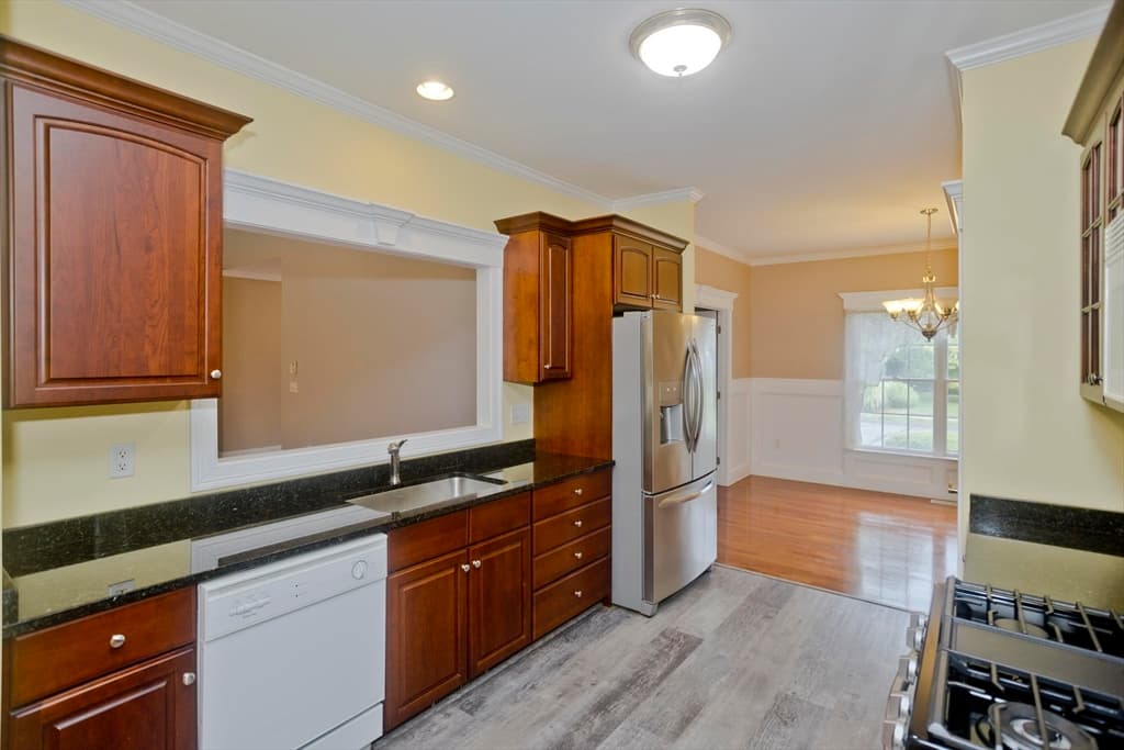 15 Avalon Place, Agawam MA 01030 photo 3
