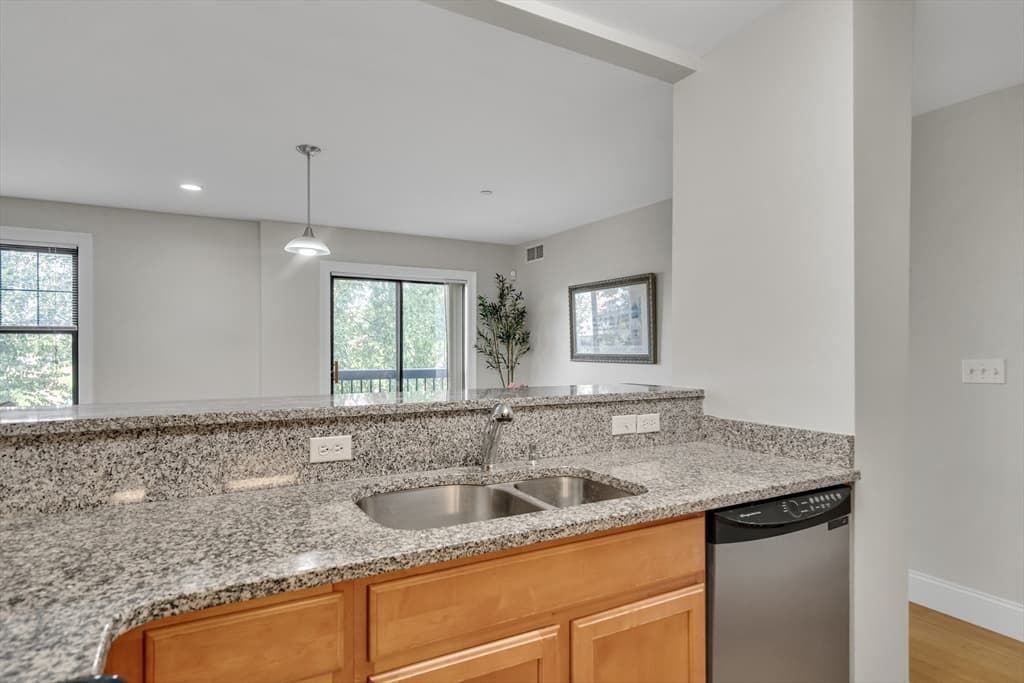 773 Concord Ave # 302, Cambridge MA 02138 photo 7