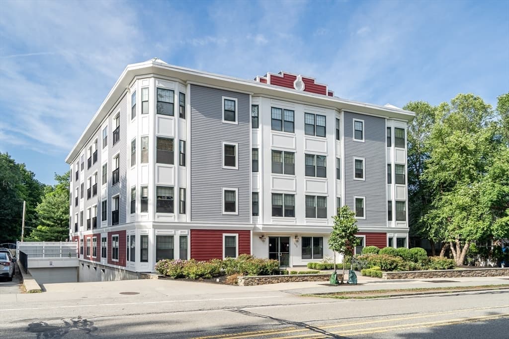 773 Concord Ave # 302, Cambridge MA 02138