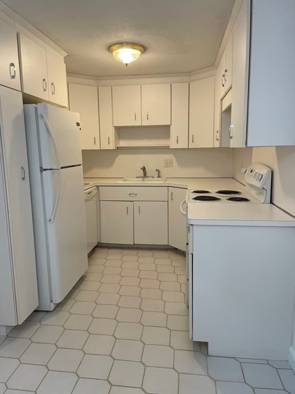 206 Rock St # M5, Norwood MA 02062 photo 2