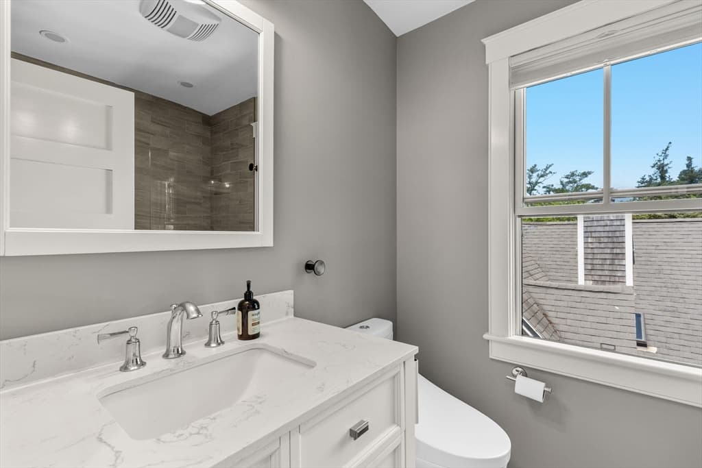 24 Cottage St, Provincetown MA 02657 photo 20