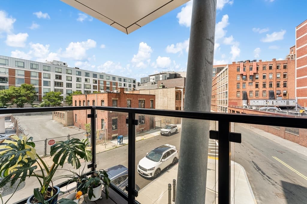 Condominium at 100 A St # 2, Boston MA 02127, photo 27 of 42