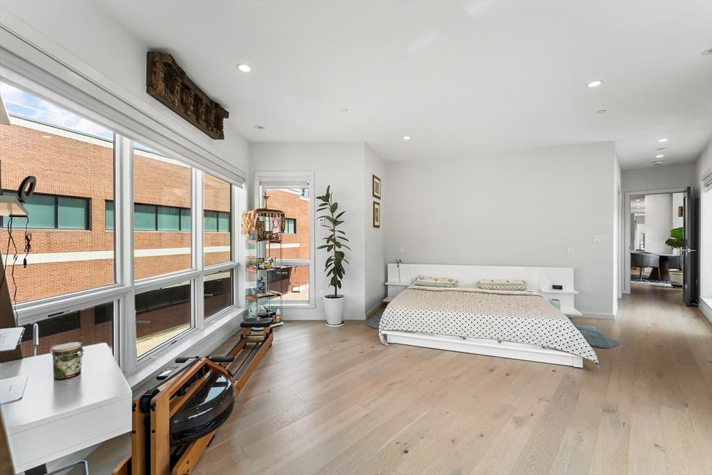 Condominium at 100 A St # 2, Boston MA 02127, photo 17 of 42