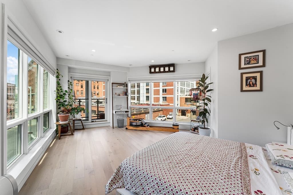 Condominium at 100 A St # 2, Boston MA 02127, photo 16 of 42