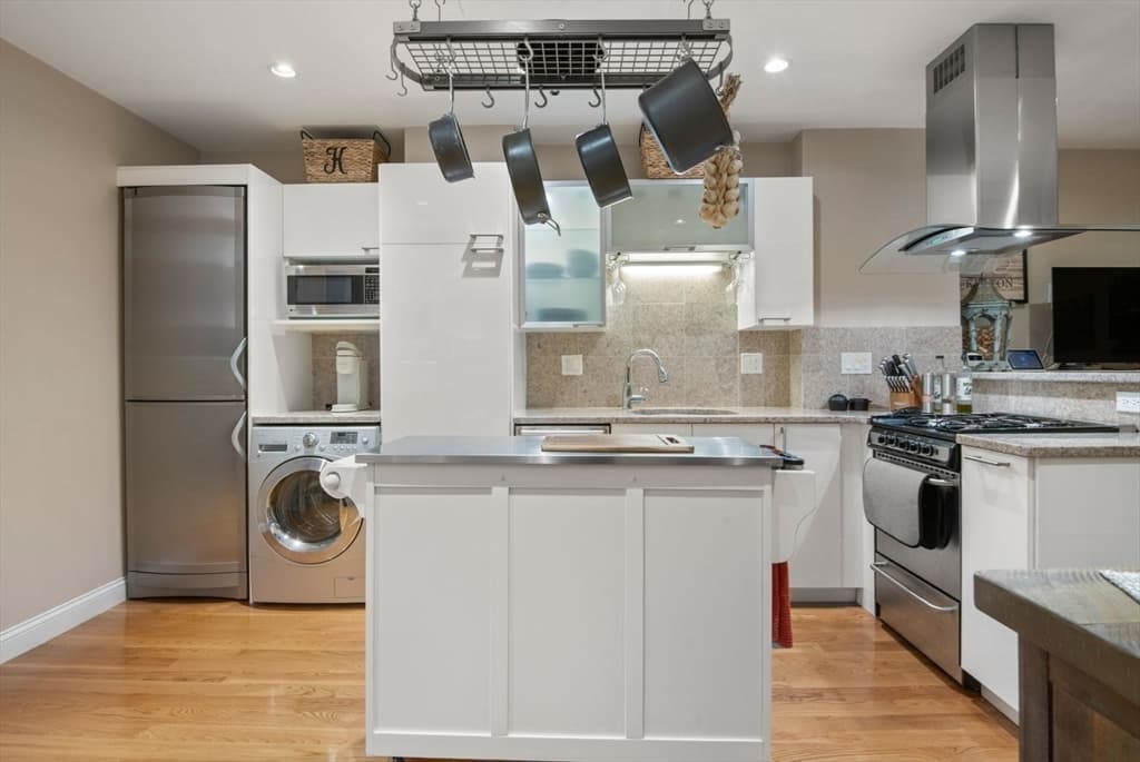 27 Clark Street # 6, Boston MA 02109 photo 6