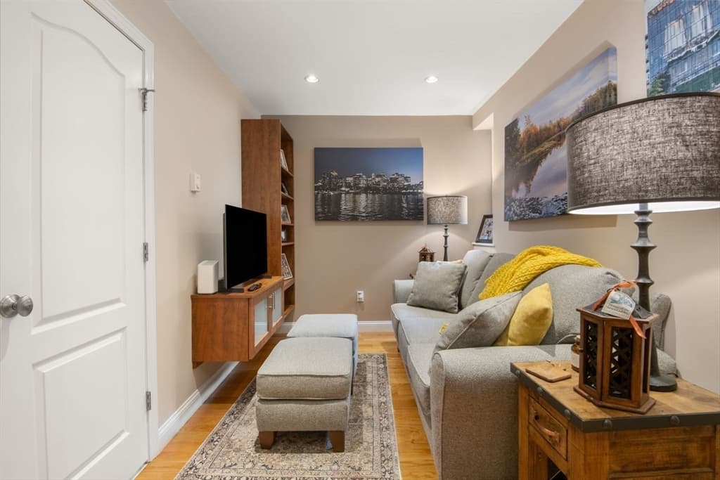 27 Clark Street # 6, Boston MA 02109 photo 10