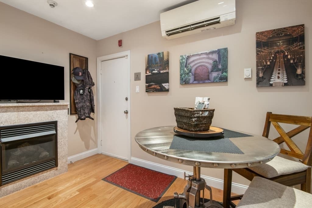 27 Clark Street # 6, Boston MA 02109 photo 8
