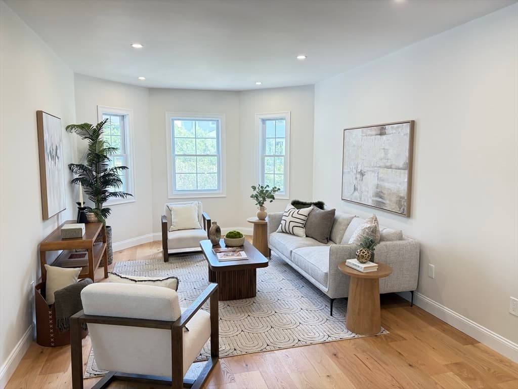 35 Jewett St, Newton MA 02458 photo 4