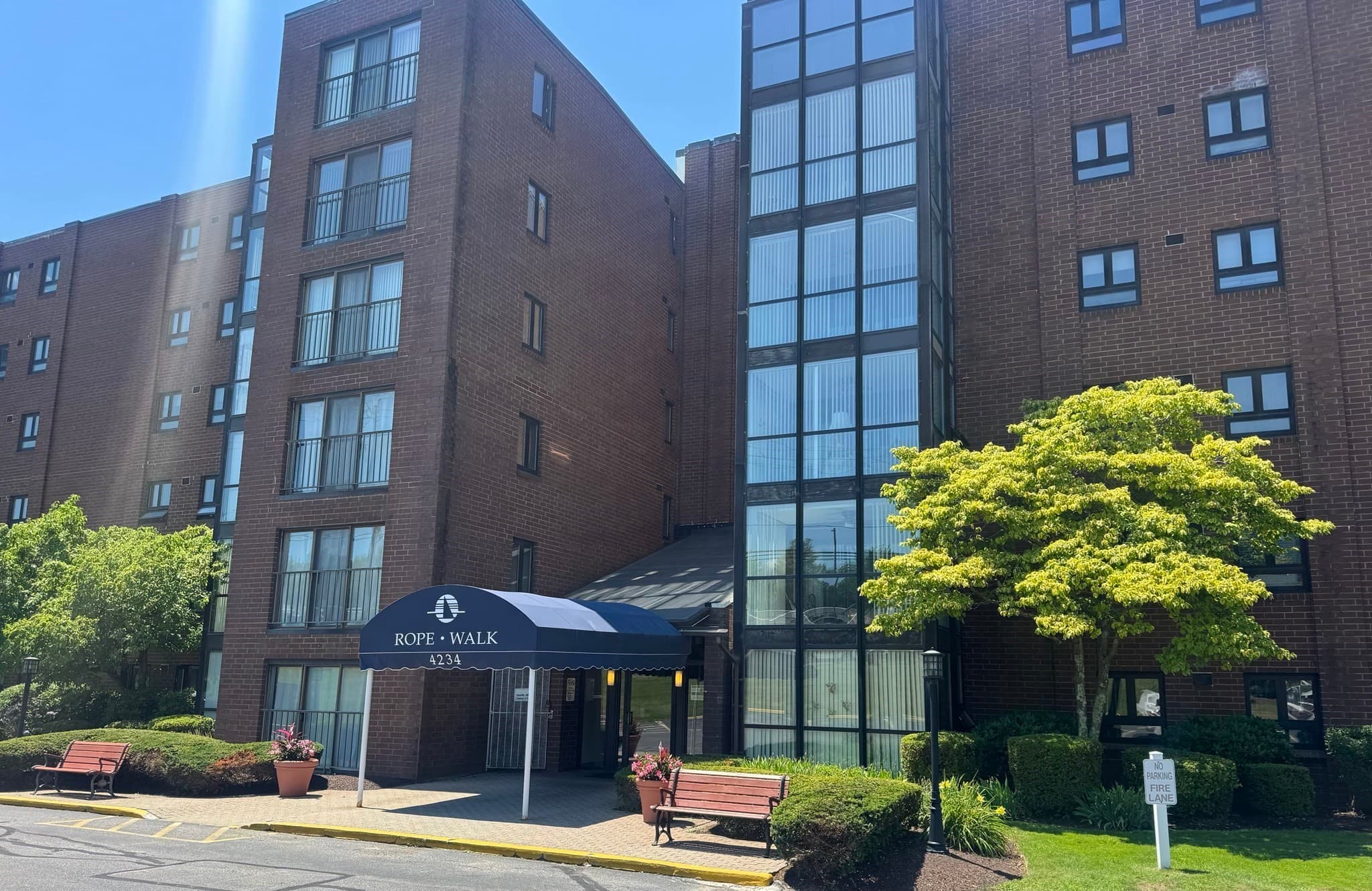 4234 N Main St # 505, Fall River MA 02720