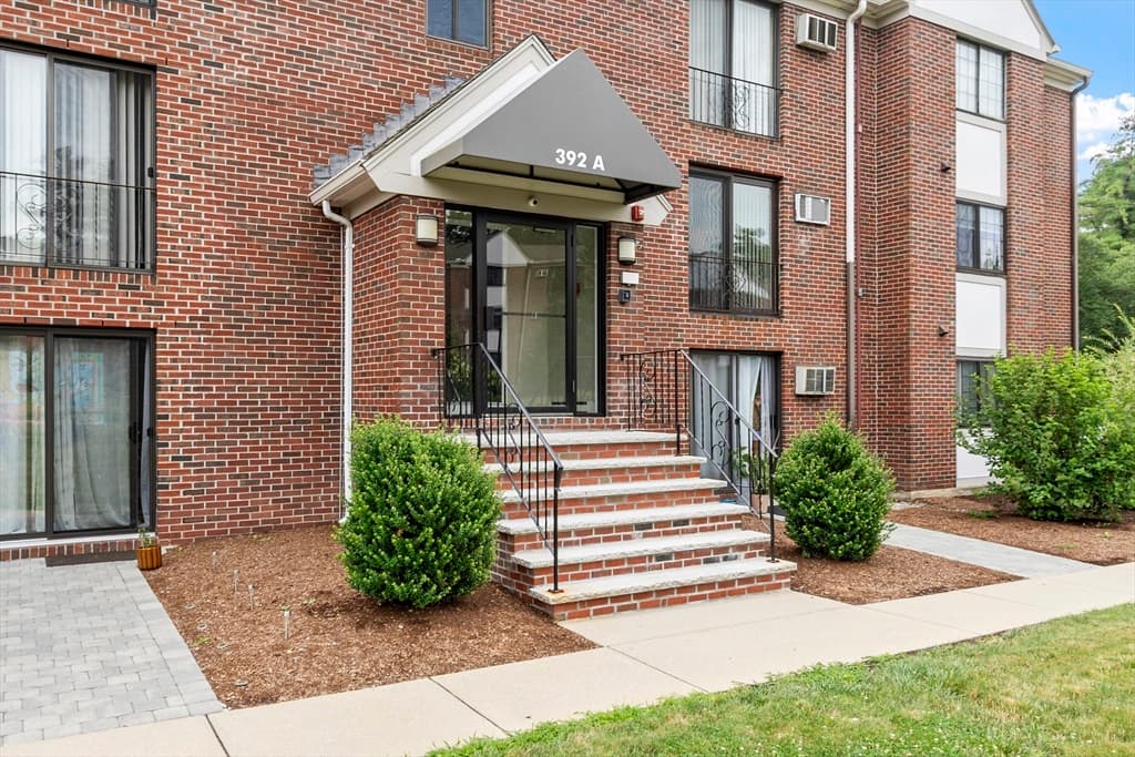392 Great Rd # A104, Acton MA 01720