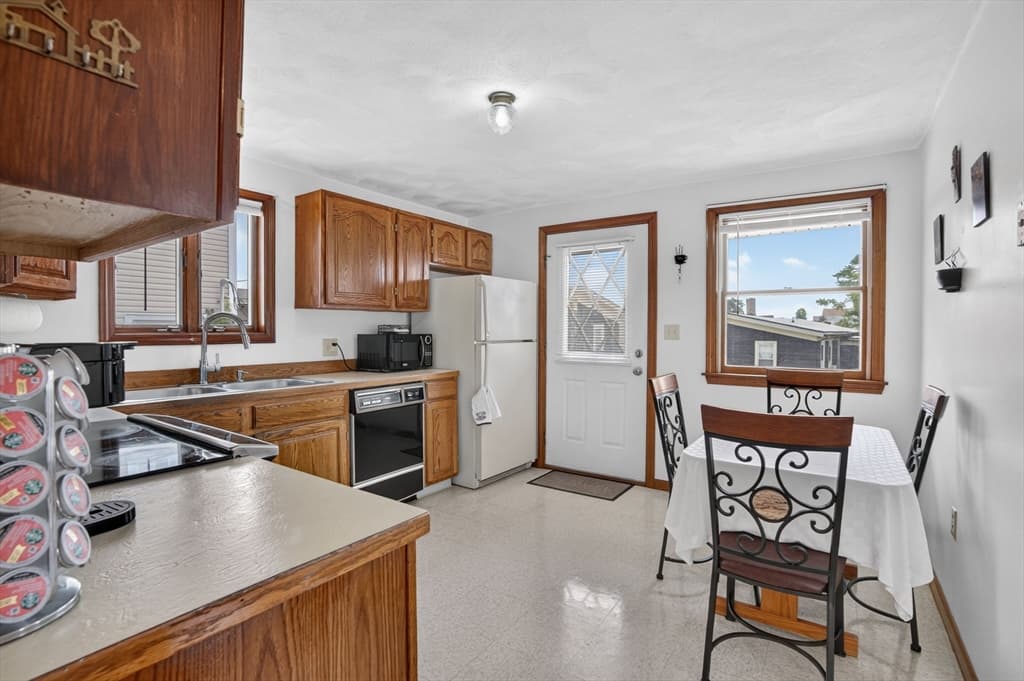 30 Brownville Ave, Lynn MA 01902 photo 25