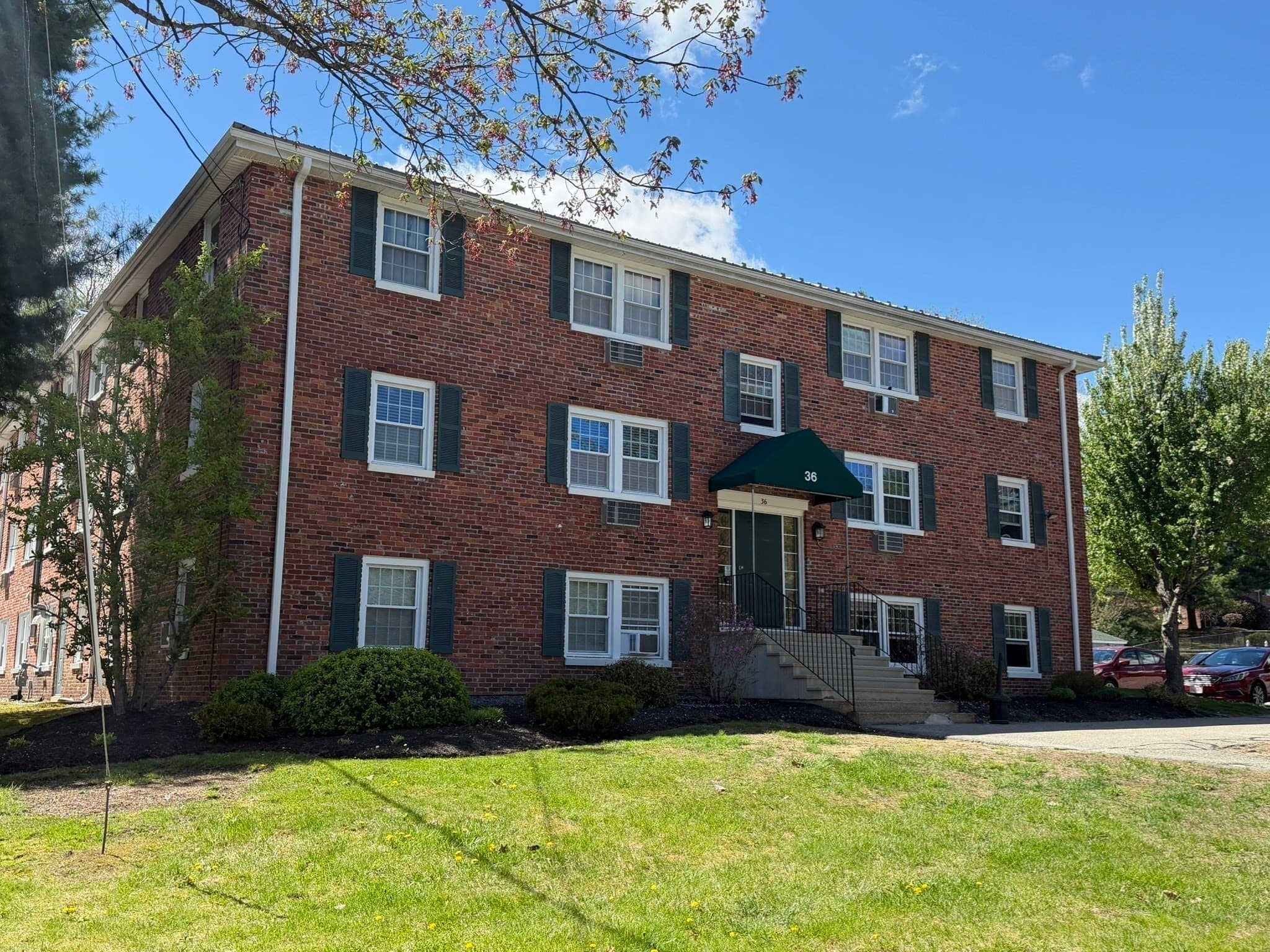 5-9 Family at 90 Ridgewood Lane, Gardner MA 01440, photo 3 of 12