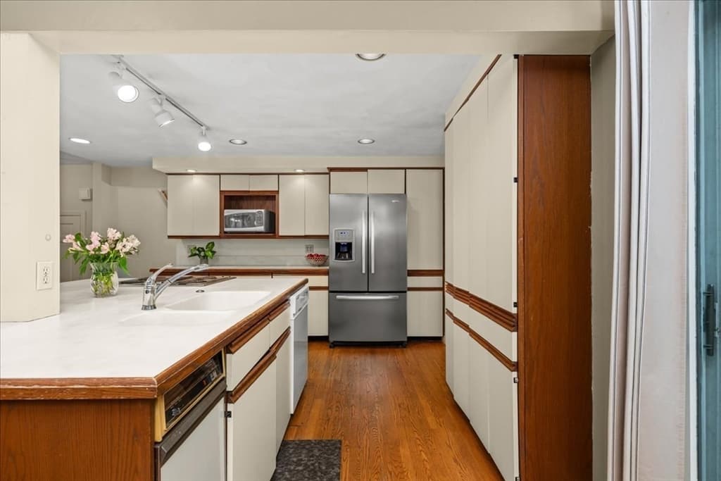 11 Hickory Rd, Southborough MA 01772 photo 13
