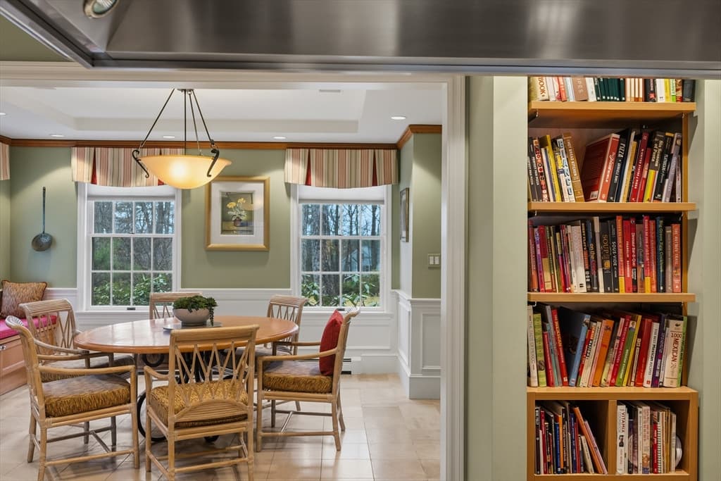 Single Family Residence at 117 Castle Hill Rd, Windham NH 03087, Windham, photo 12 of 36
