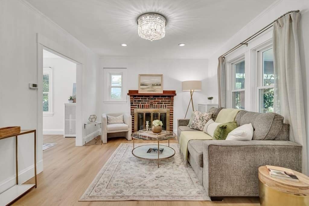 10 Parker Ave, Newton MA 02459 photo 2