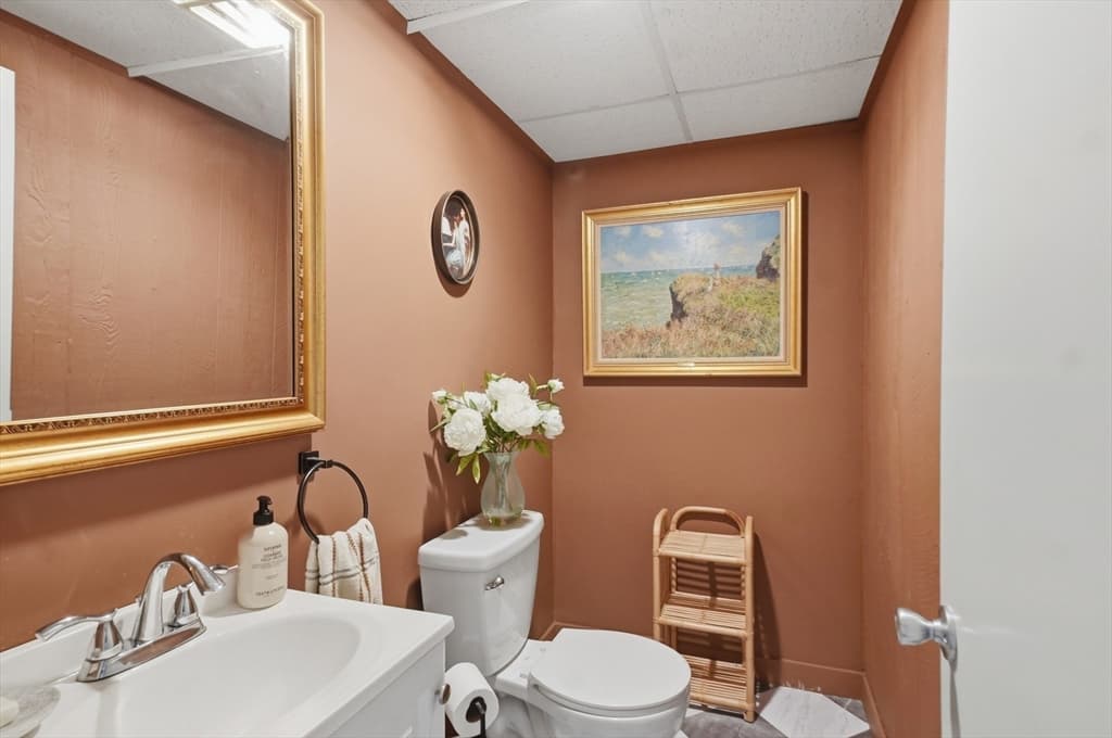 334 Rogers St, Lowell MA 01852 photo 29