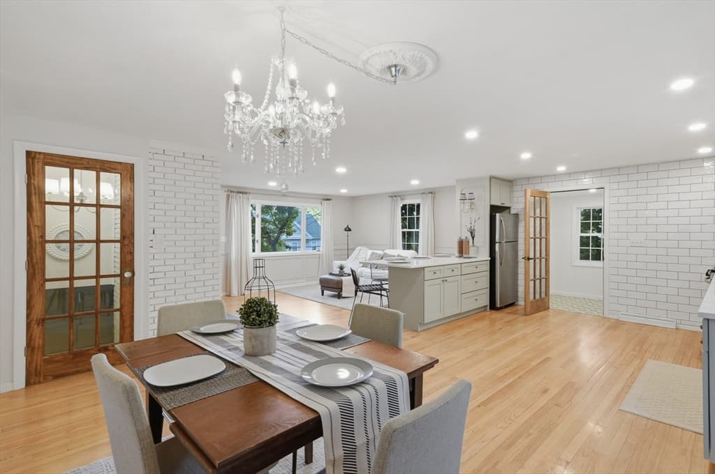 334 Rogers St, Lowell MA 01852 photo 8