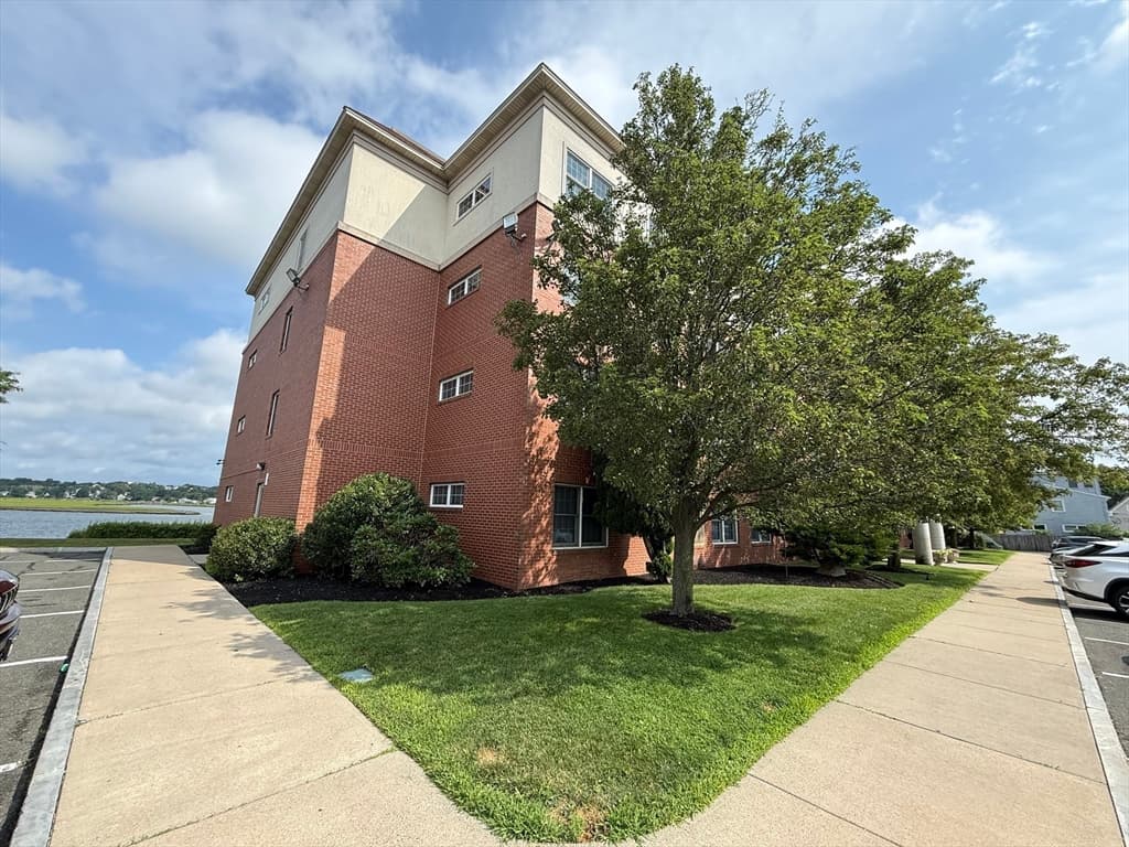 20 Heaths Ct # 401, Lynn MA 01905 photo 6