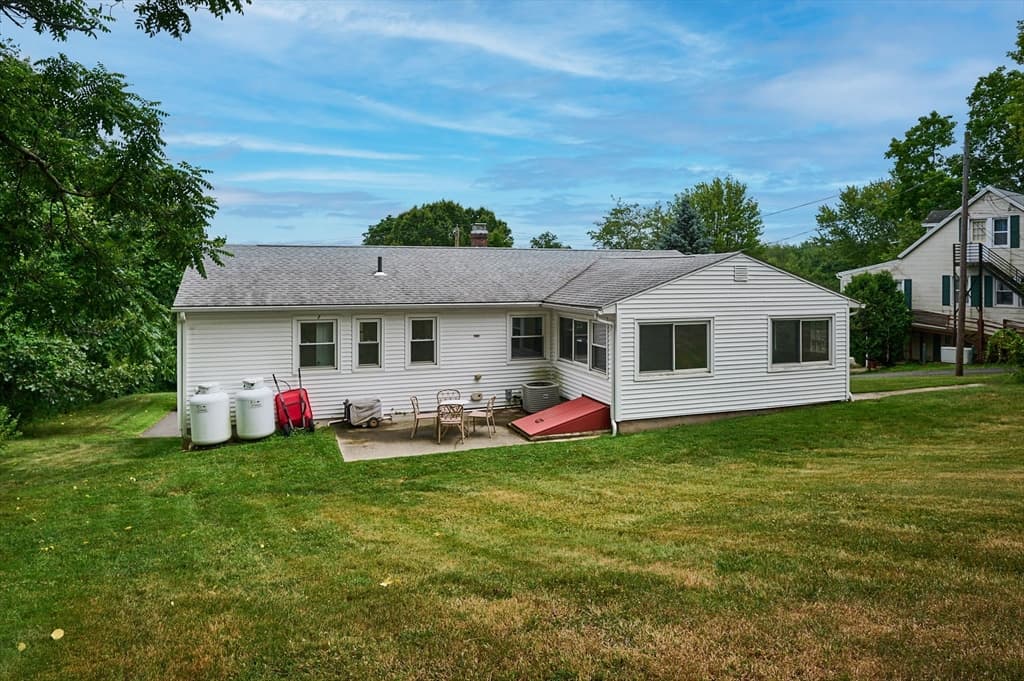 194 Pleasant St, East Longmeadow MA 01028 photo 27