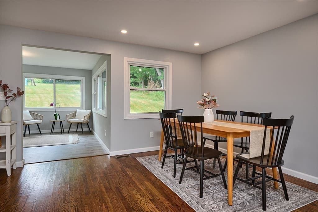 194 Pleasant St, East Longmeadow MA 01028 photo 6