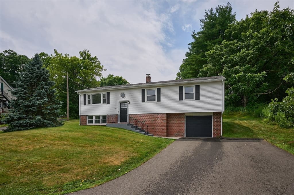 194 Pleasant St, East Longmeadow MA 01028