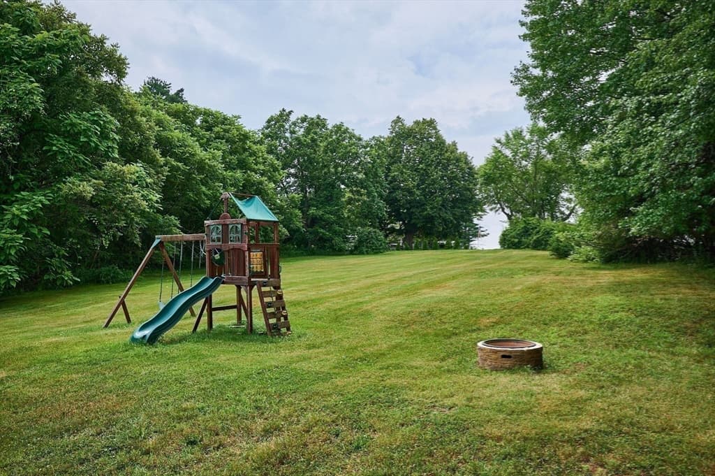 194 Pleasant St, East Longmeadow MA 01028 photo 21