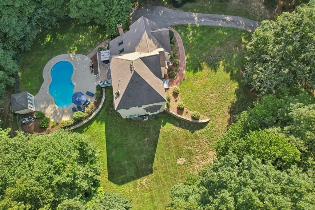 10 Burnett Road, Southborough MA 01772 photo 42