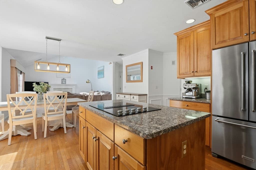 10 Burnett Road, Southborough MA 01772 photo 13