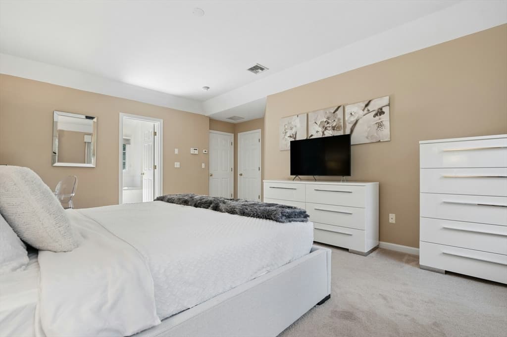 10 Burnett Road, Southborough MA 01772 photo 22