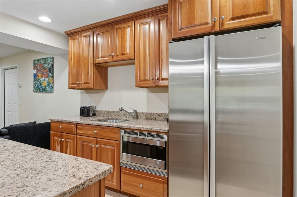 10 Burnett Road, Southborough MA 01772 photo 32
