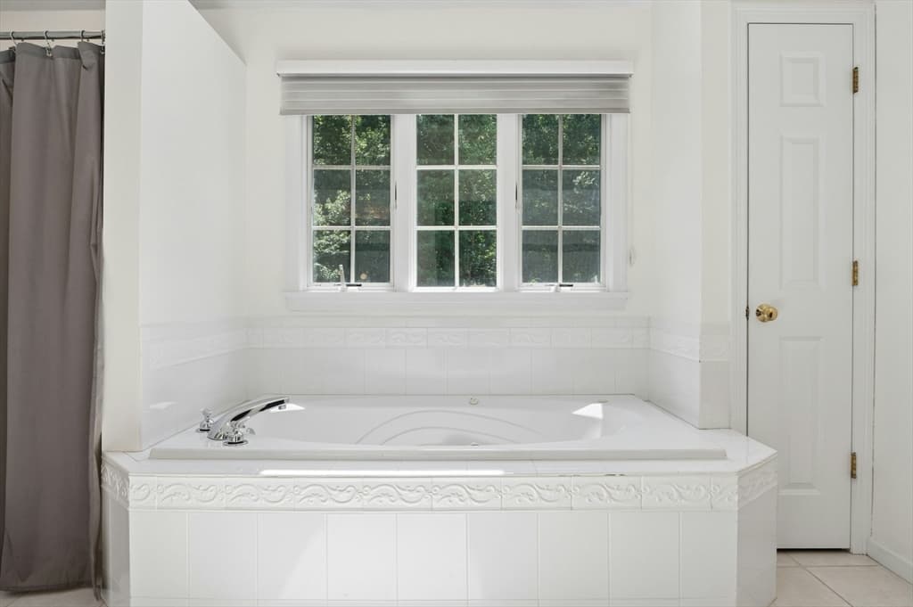 10 Burnett Road, Southborough MA 01772 photo 24