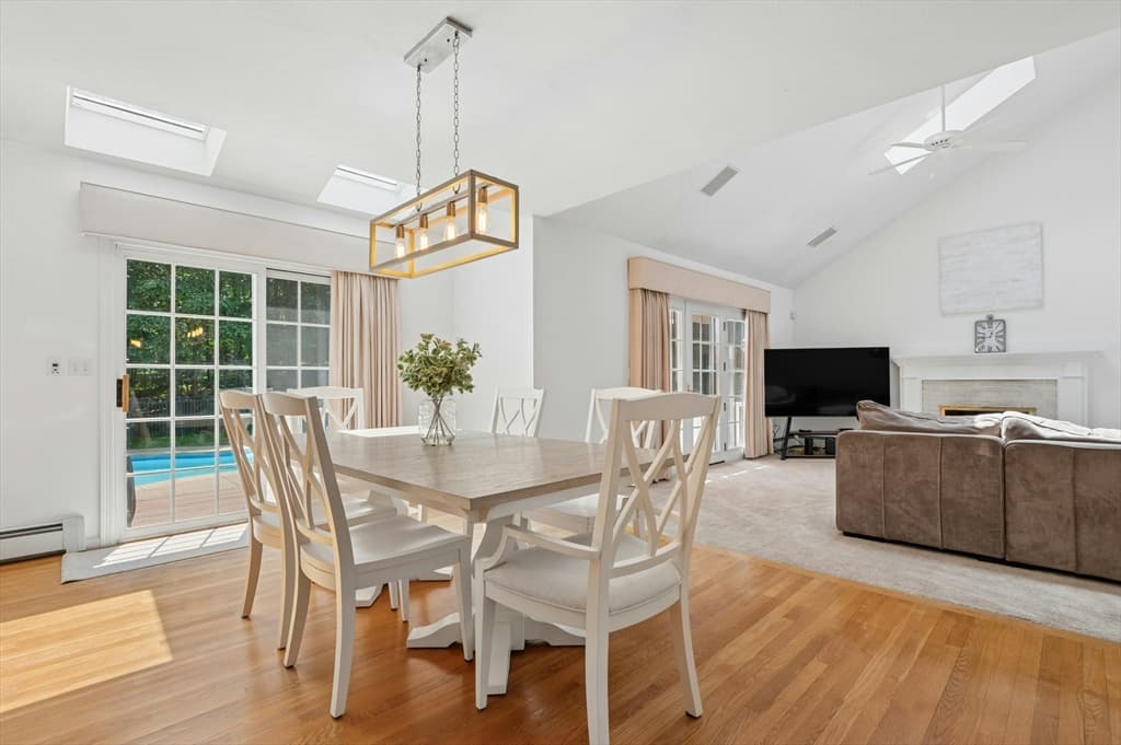10 Burnett Road, Southborough MA 01772 photo 15