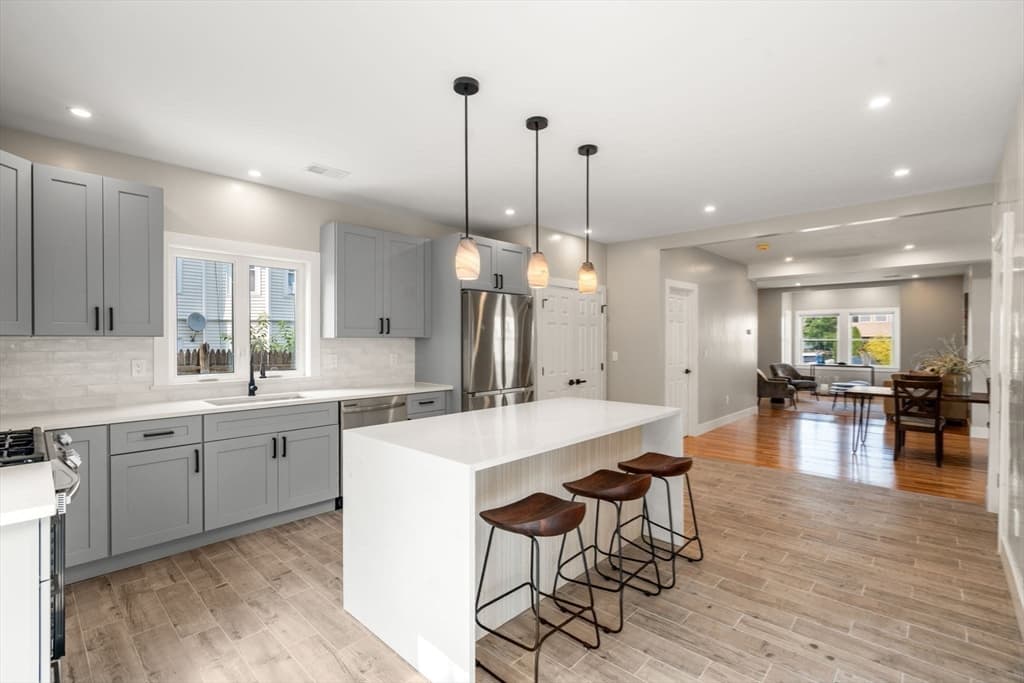 24 N Byron Ave, Brockton MA 02301 photo 4
