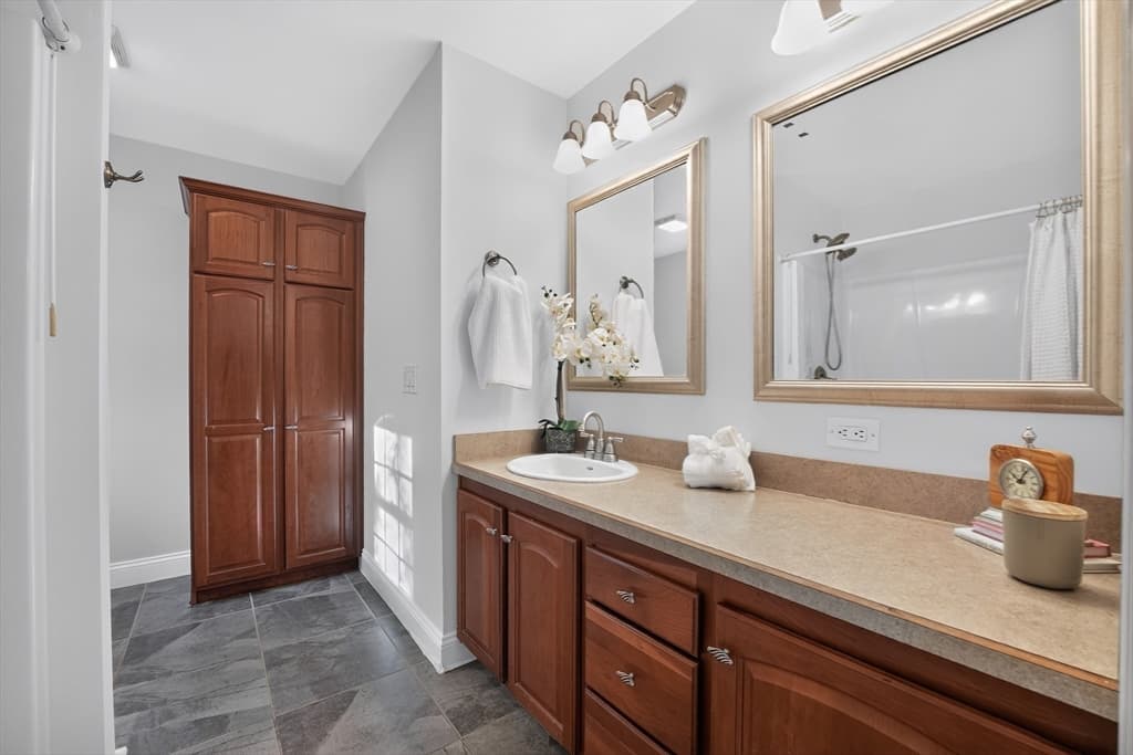 2 Leslie Court, Rockland MA 02370 photo 16