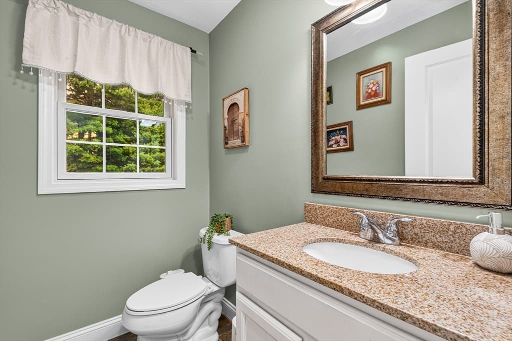 14 Longbrook Dr, Cumberland RI 02864 photo 13