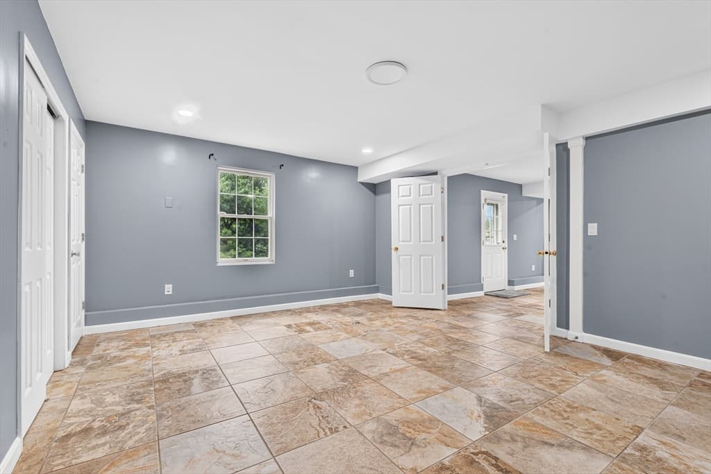 14 Longbrook Dr, Cumberland RI 02864 photo 26