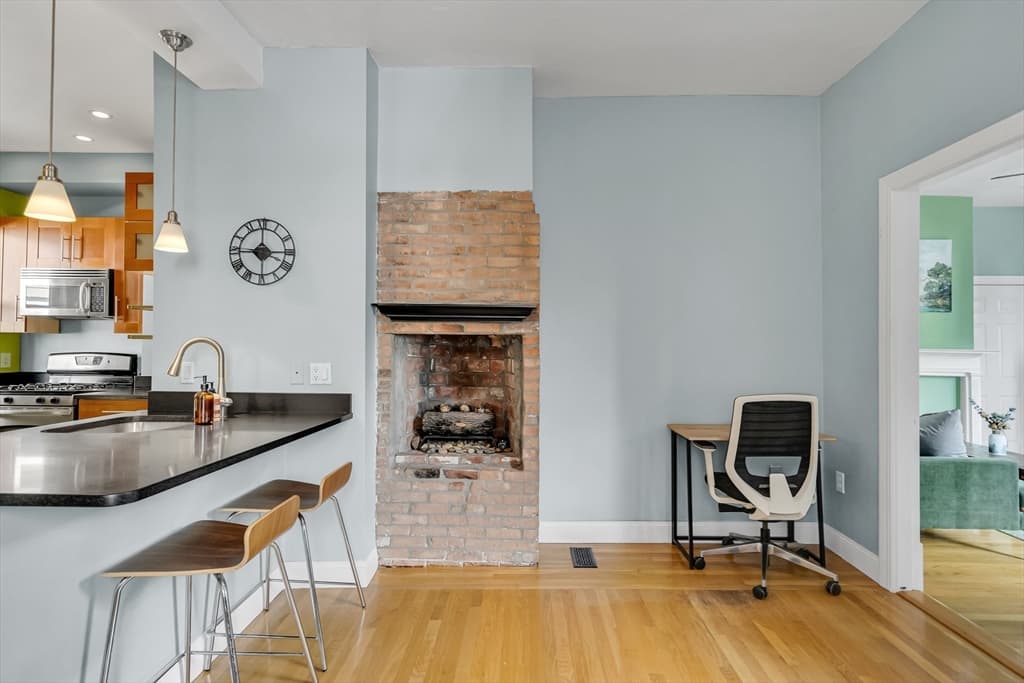 102 River St # 2, Cambridge MA 02139 photo 8