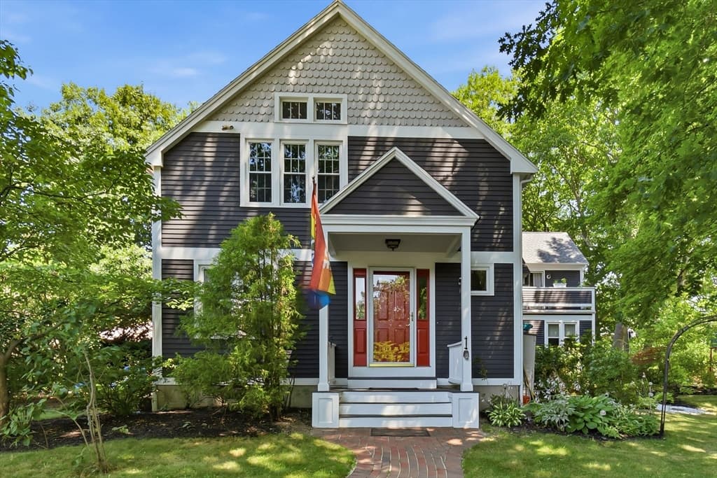 2 Coombs Cir # 1, Newburyport MA 01950