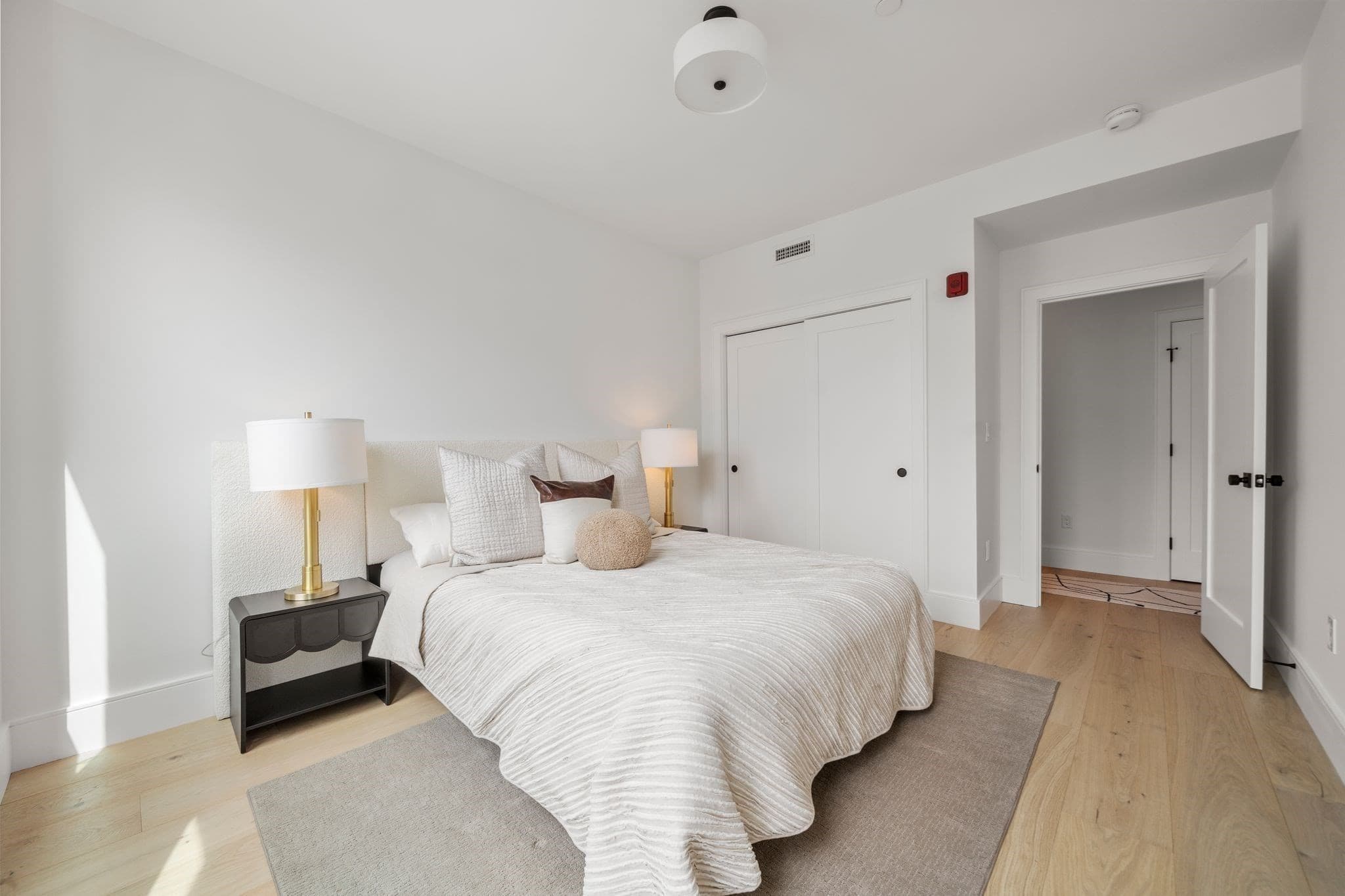 Condominium at 136 West 8th # 3, Boston MA 02127, Boston, photo 23 of 30