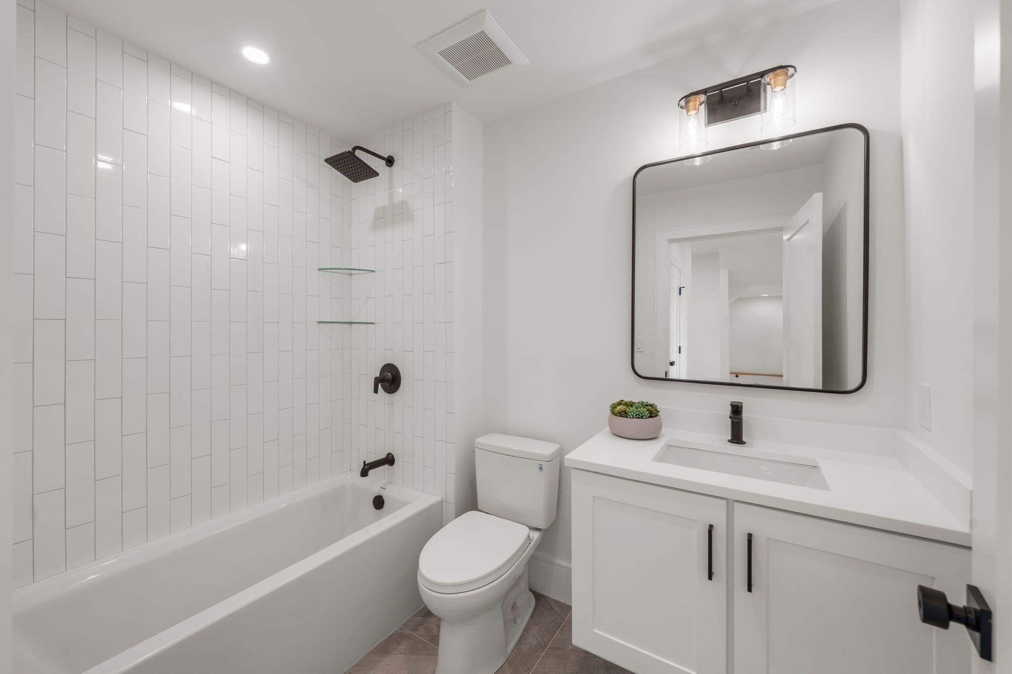 Condominium at 136 West 8th # 3, Boston MA 02127, Boston, photo 22 of 30