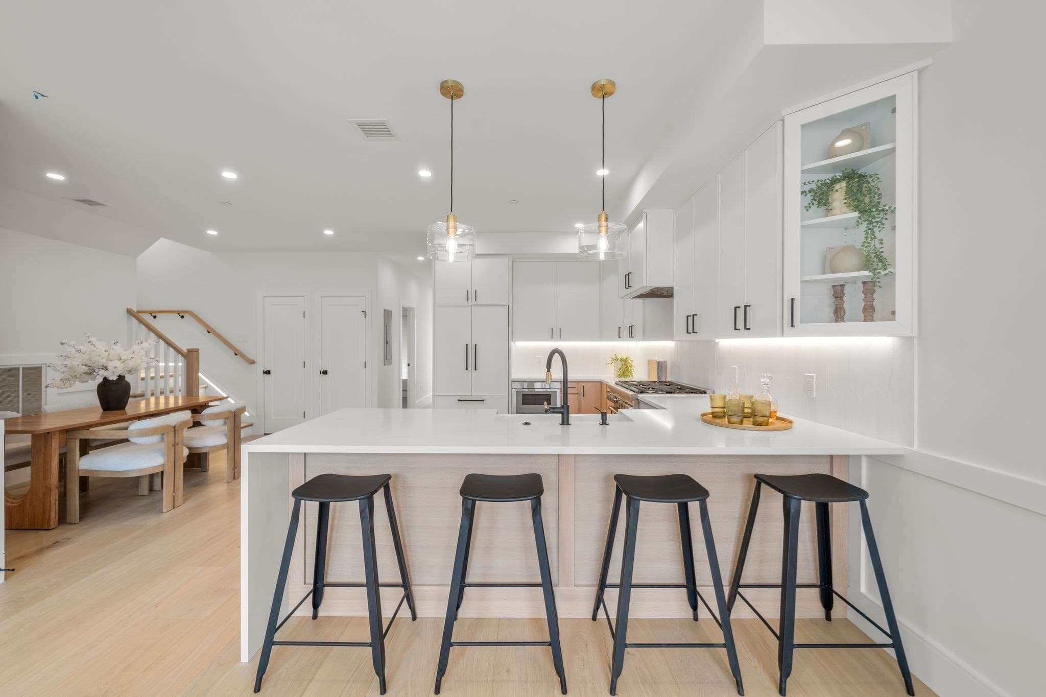 Condominium at 136 West 8th # 3, Boston MA 02127, Boston, photo 3 of 30