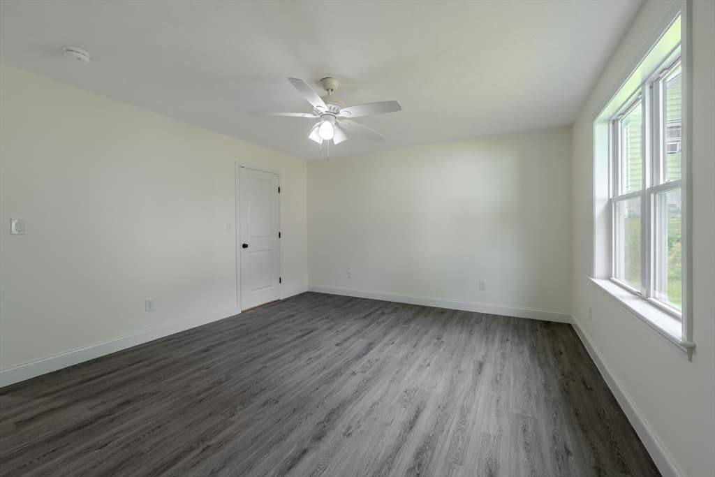 109 Navy Yard Rd, Dracut MA 01826 photo 6