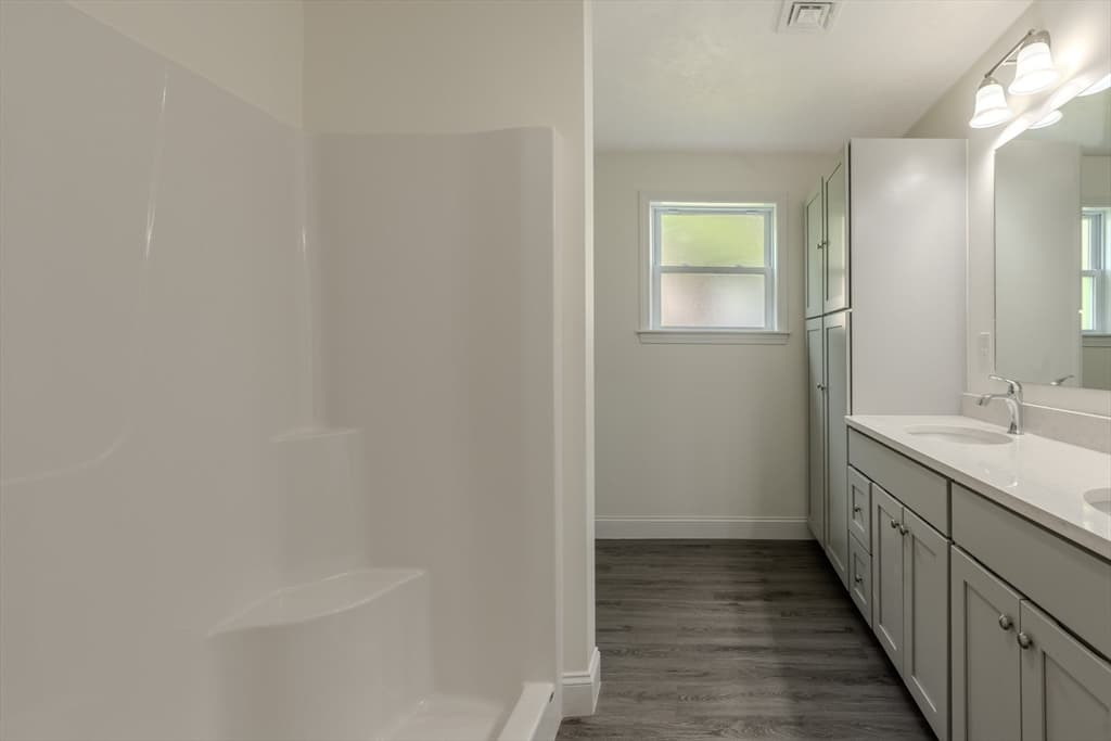 109 Navy Yard Rd, Dracut MA 01826 photo 12