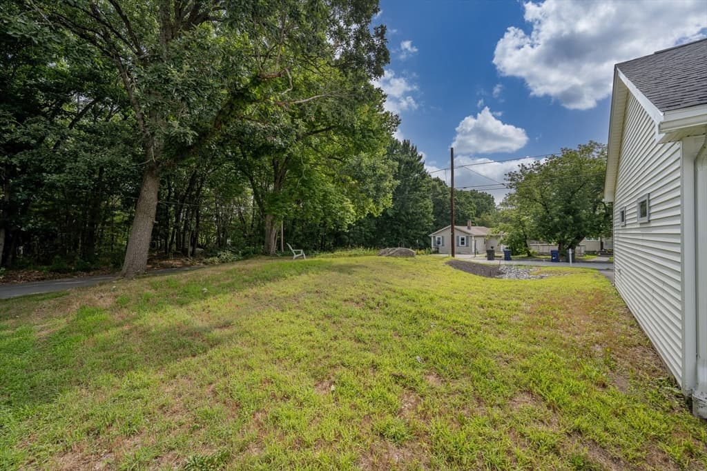 109 Navy Yard Rd, Dracut MA 01826 photo 14