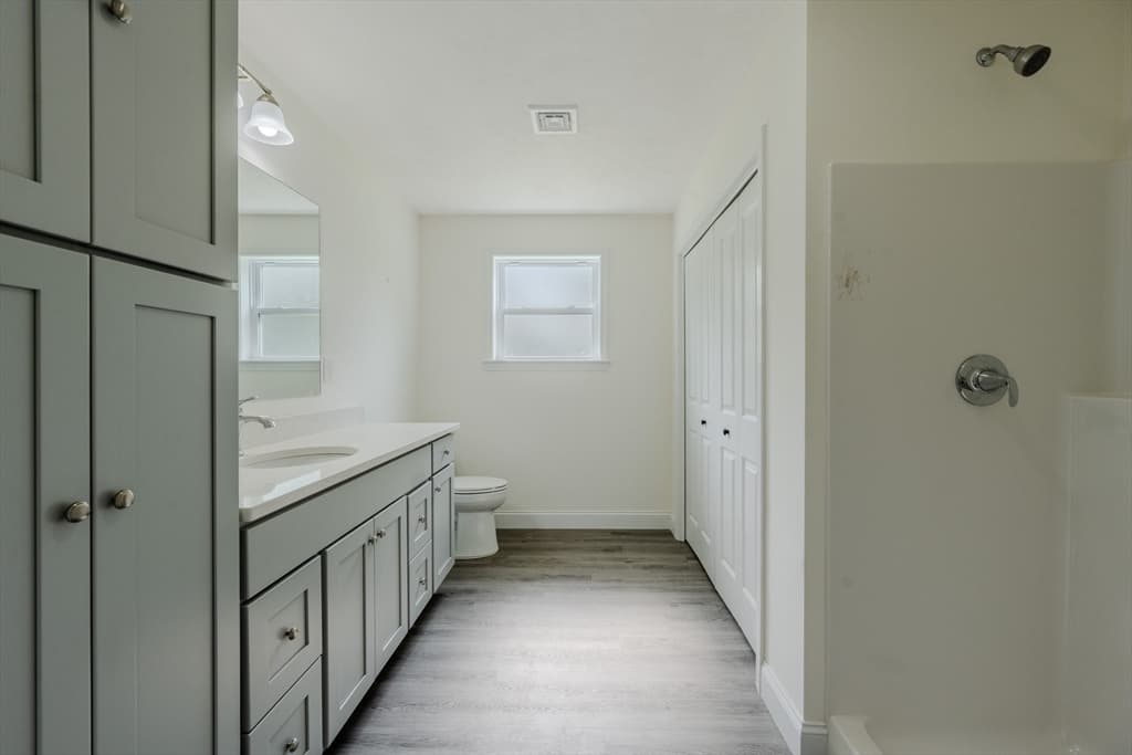 109 Navy Yard Rd, Dracut MA 01826 photo 11